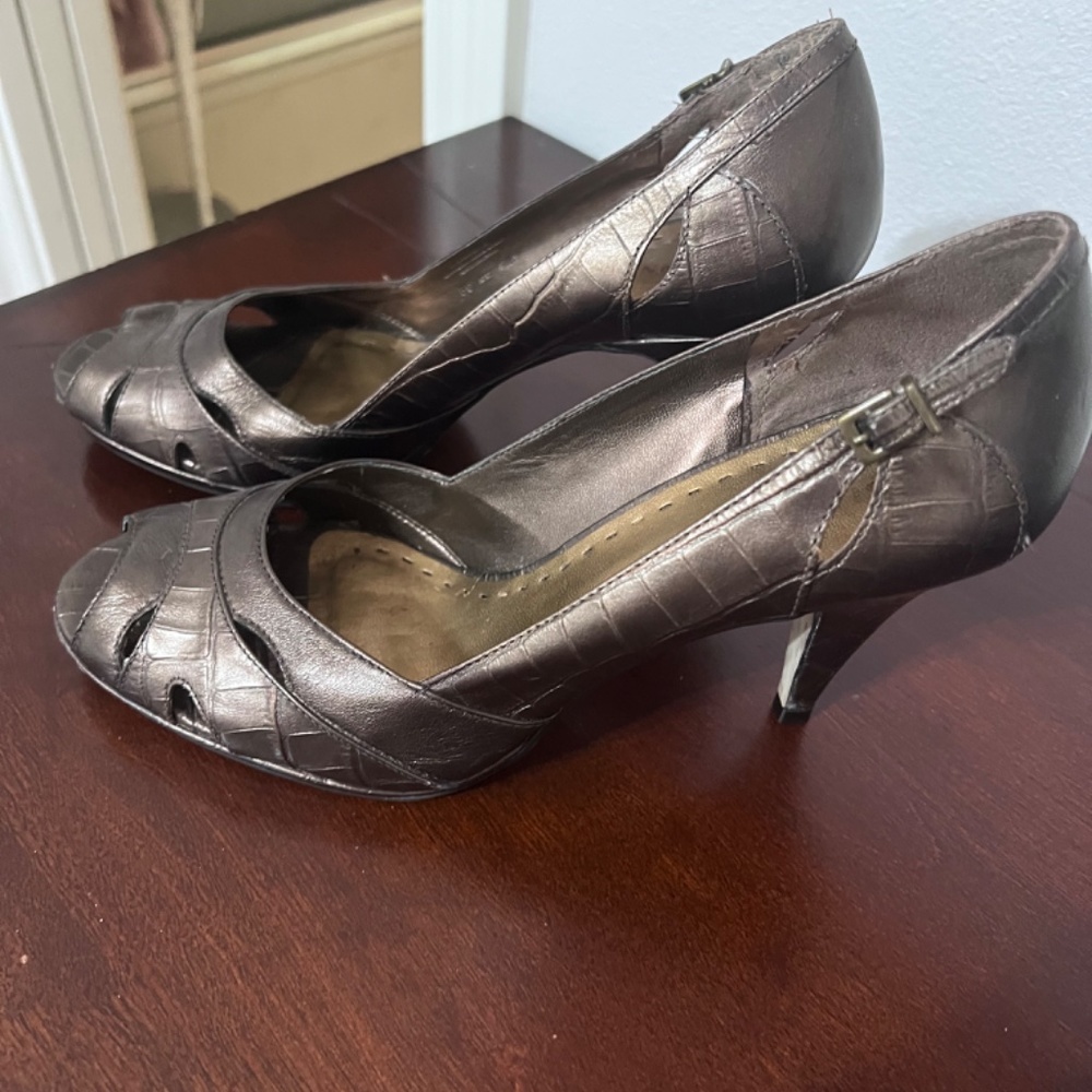 Used shoes - Picture 6 of 16